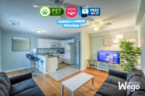 Modern 4BR Ocean Block Apt Walk to the Beach